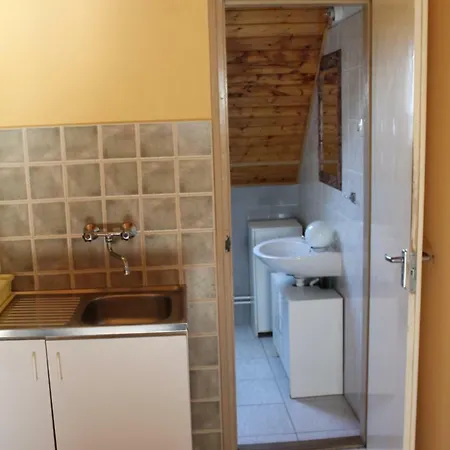 Sungarden Apartman 公寓